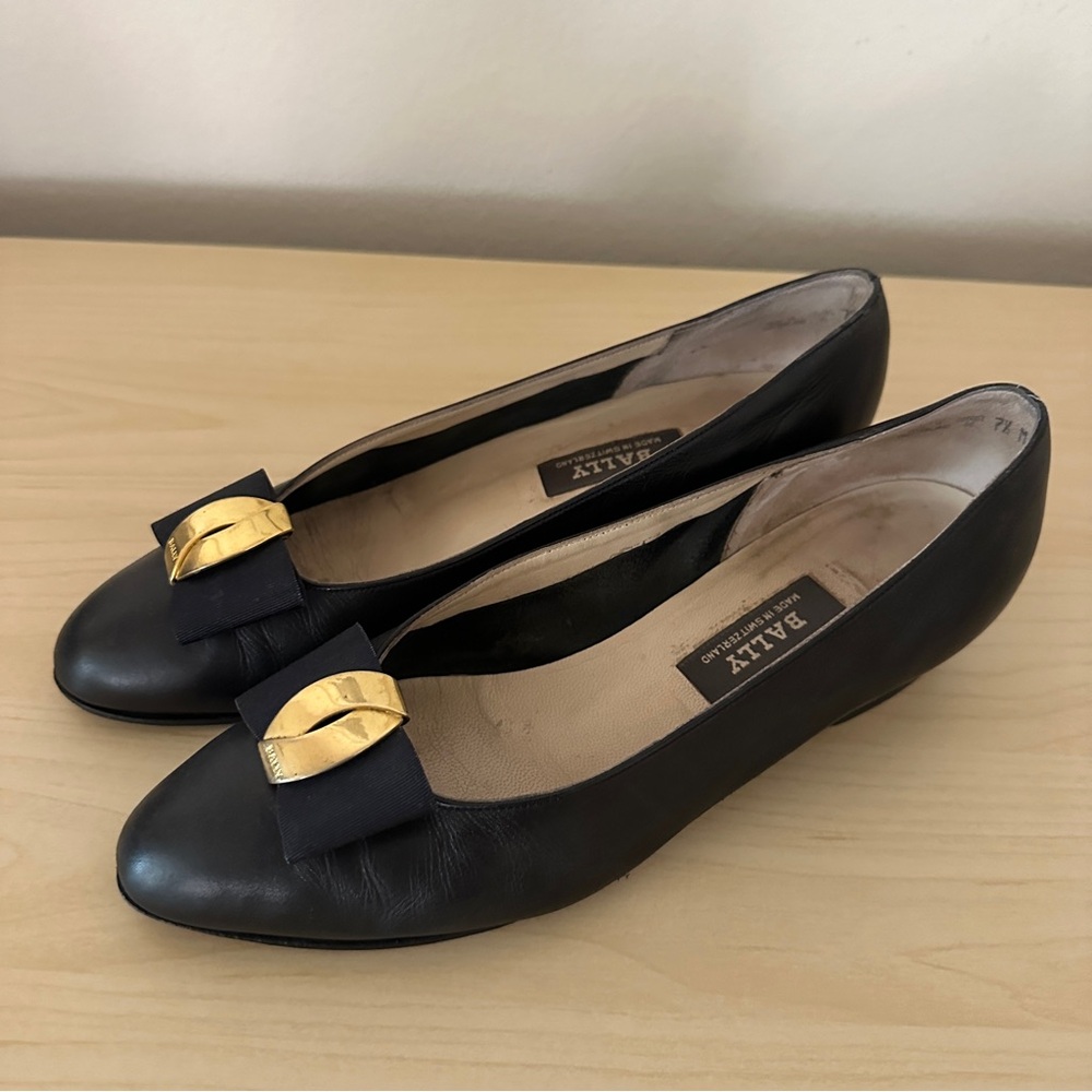 Vintage Bally black shoes with gold hardware, 7.5 size